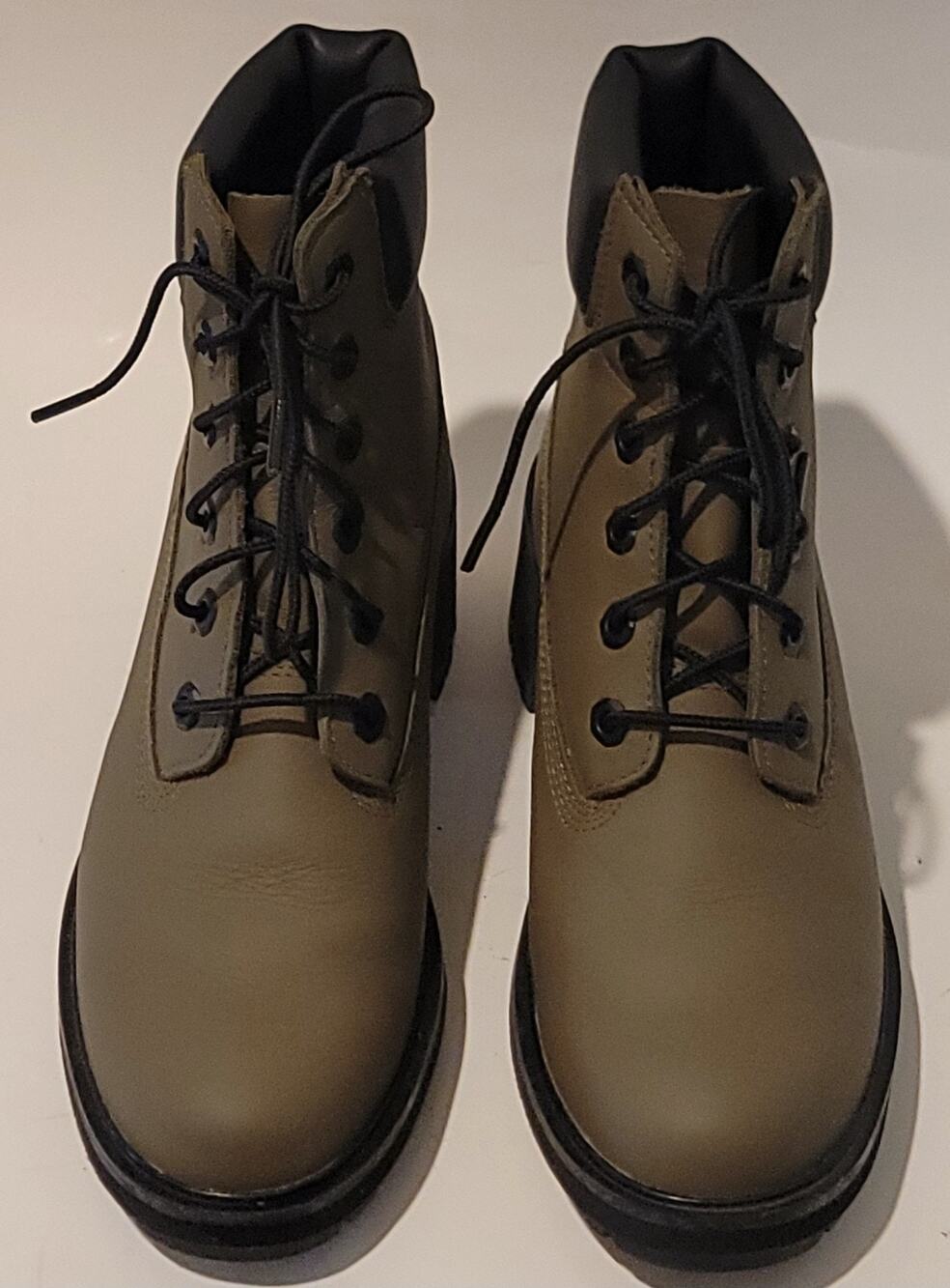 Timberland Women's KINSLEY Waterproof Leather Bootie Olive Boots Sz 8.5
